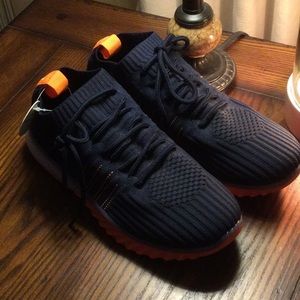 Danskin BNWT navy/orange ultra light comfort tennis shoe size 8.5